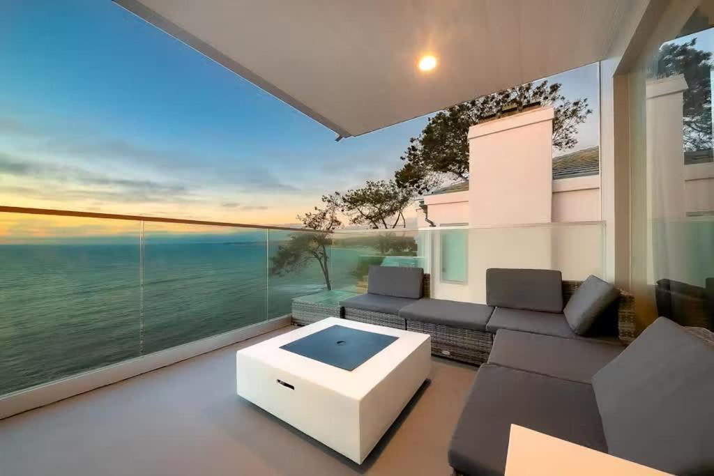 Casa de férias Cliffside Haven Where Ocean Meets Sky